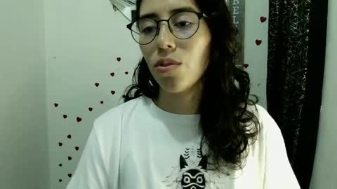 Raelle online show from May 2026 01:14:02 AM