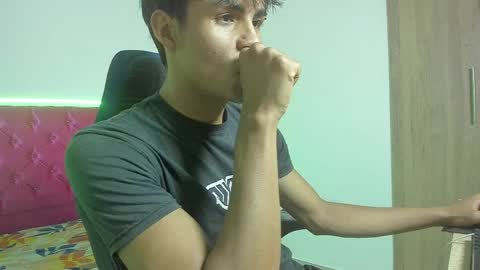 Snapshot of skinny_sam23 chatting on April 2026 02:48:01 AM sam online show from April 2026 02:48:01 AM