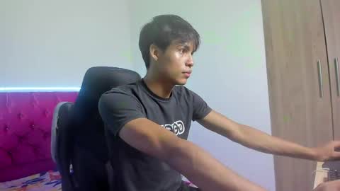 Snapshot of skinny_sam23 chatting on April 2026 03:54:02 AM sam online show from April 2026 03:54:02 AM