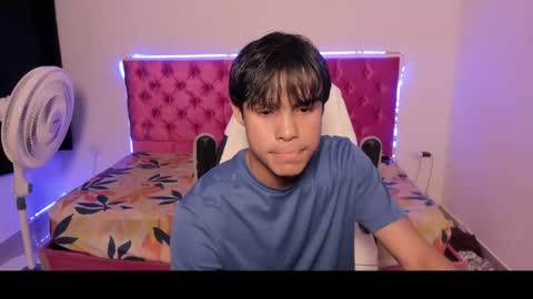 Snapshot of skinny_sam23 chatting on May 2026 05:27:02 AM sam online show from May 2026 05:27:02 AM