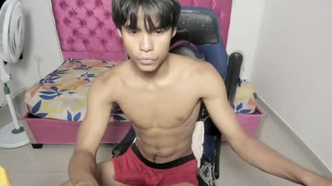 Snapshot of skinny_sam23 chatting on June 2026 06:52:02 AM sam online show from June 2026 06:52:02 AM