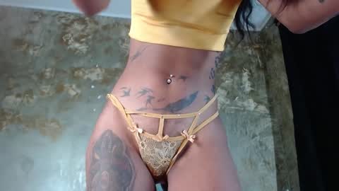 Snapshot of skinny_yizz chatting on December 2024 10:04:01 PM Only Pvt online show from December 2024 10:04:01 PM