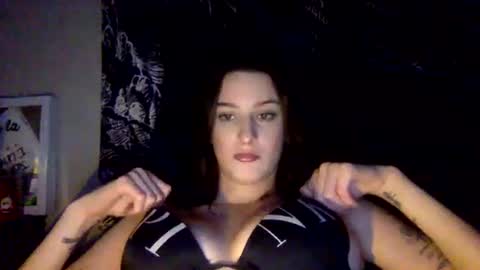 Snapshot of skinnyangel21 chatting on November 2025 03:19:02 AM skinnyangel21 online show from November 2025 03:19:02 AM