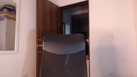 Snapshot of skinnyflak7 chatting on October 2025 05:19:01 AM jesica online show from October 2025 05:19:01 AM