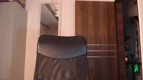 Snapshot of skinnyflak7 chatting on November 2025 07:09:02 AM jesica online show from November 2025 07:09:02 AM