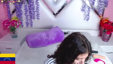 Snapshot of skinnyhorny_ chatting on December 2024 05:10:02 AM SKINNYHORNY online show from December 2024 05:10:02 AM