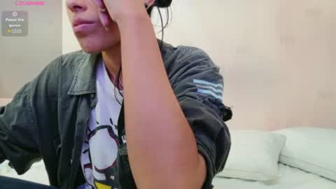 Snapshot of skinnyneighbour_ chatting on July 2026 02:57:02 AM Karla online show from July 2026 02:57:02 AM