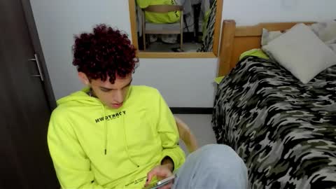 skinnypipe15 online show from October 2025 04:04:02 AM