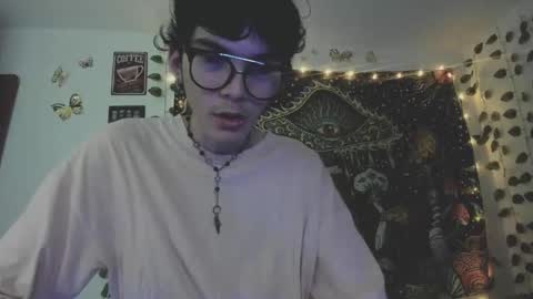 Snapshot of skiny_dann chatting on April 2026 02:21:01 AM skiny_dann online show from April 2026 02:21:01 AM