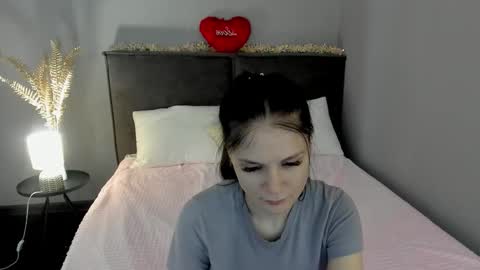 Snapshot of skinyjoy chatting on February 2026 02:29:02 AM Joys online show from February 2026 02:29:02 AM