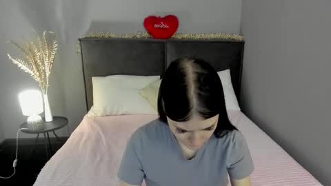 Snapshot of skinyjoy chatting on February 2026 01:38:01 AM Joys online show from February 2026 01:38:01 AM