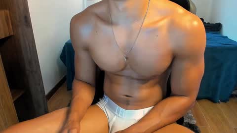 Snapshot of skull_prospect chatting on December 2024 05:18:02 PM Liam Vokov online show from December 2024 05:18:02 PM