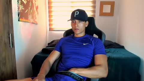 Snapshot of skull_prospect chatting on January 2025 04:00:02 PM Liam Vokov online show from January 2025 04:00:02 PM