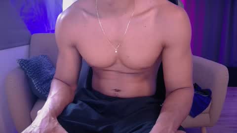 Liam Vokov online show from November 2025 02:45:02 PM