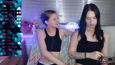 Snapshot of sky9669 chatting on September 2025 04:39:01 PM Iska Im genderfluid theyheshenot use ht have reasons and Mia my t-gf sheher online show from September 2025 04:39:01 PM