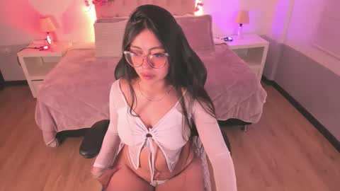 Snapshot of sky_blue__ chatting on October 2025 02:32:01 AM Hanna  online show from October 2025 02:32:01 AM