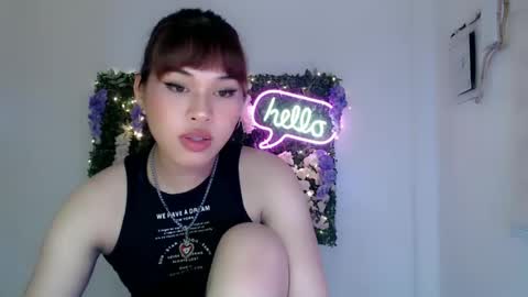 Snapshot of sky_fox_sweetxx chatting on January 2025 12:09:01 PM online show from January 2025 12:09:01 PM