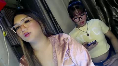 Snapshot of sky_fox_sweetxx chatting on February 2025 11:28:02 AM online show from February 2025 11:28:02 AM