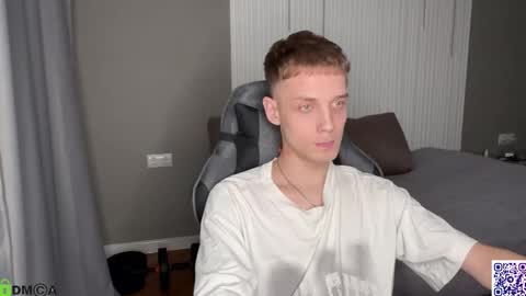 sky_hunter online show from November 2025 07:04:02 PM