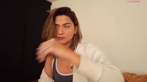 Vi online show from October 2025 06:57:02 AM