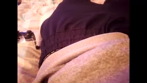 Snapshot of skyfalltoyou chatting on October 2025 02:09:02 AM skyfalltoyou online show from October 2025 02:09:02 AM