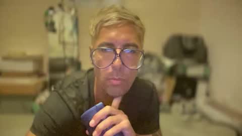 Snapshot of skyfly333 chatting on March 2026 03:03:02 PM IAN HARD online show from March 2026 03:03:02 PM