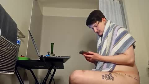 Snapshot of skyisacutie chatting on December 2025 09:25:01 AM Skyisacutie online show from December 2025 09:25:01 AM