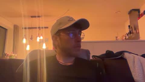 skyisthelimit1995 online show from March 2026 08:48:01 PM