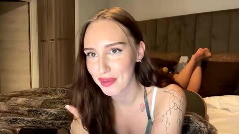 Skylar online show from December 2025 06:36:02 PM