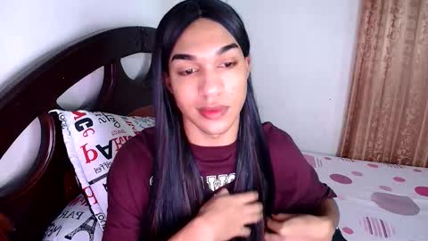 skyla online show from October 2025 03:18:02 AM