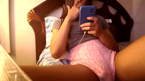 skyla online show from November 2025 05:57:01 AM