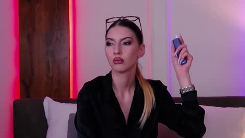 SkylarSpark online show from October 2025 08:31:01 PM