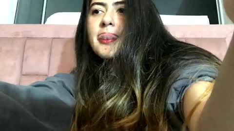 Skyler online show from April 2026 02:01:01 AM