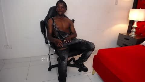 Snapshot of skylerbigxxx chatting on September 2025 04:27:01 AM SKYLERBIGXXX online show from September 2025 04:27:01 AM