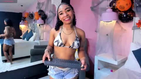 skylerbloom online show from October 2025 02:02:02 PM