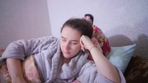 skyressie333 online show from February 2025 06:45:01 PM