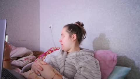 skyressie333 online show from February 2025 08:11:02 AM