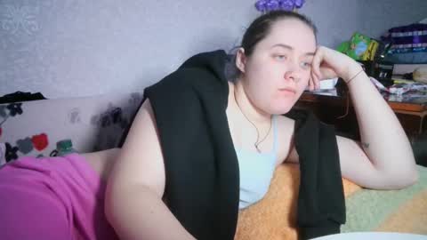 skyressie333 online show from February 2025 07:54:01 PM