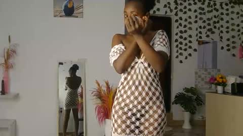 Snapshot of skyy_brown chatting on May 2026 12:19:01 AM Bella online show from May 2026 12:19:01 AM