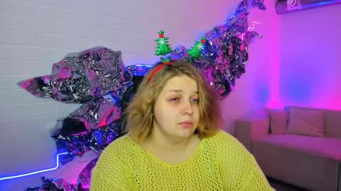 Snapshot of sladadeew chatting on December 2024 09:02:02 AM Slada Deew online show from December 2024 09:02:02 AM