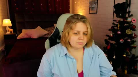 Snapshot of sladadeew chatting on December 2024 01:28:01 PM Slada Deew online show from December 2024 01:28:01 PM