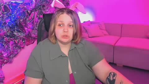 Snapshot of sladadeew chatting on December 2024 03:13:01 PM Slada Deew online show from December 2024 03:13:01 PM