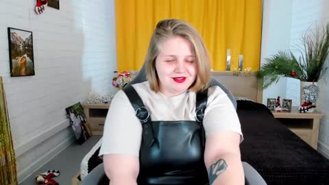 Snapshot of sladadeew chatting on January 2025 12:19:01 PM Slada Deew online show from January 2025 12:19:01 PM