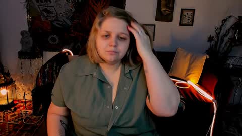 Snapshot of sladadeew chatting on January 2025 01:04:02 PM Slada Deew online show from January 2025 01:04:02 PM