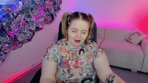 Snapshot of sladadeew chatting on January 2025 12:05:01 PM Slada Deew online show from January 2025 12:05:01 PM