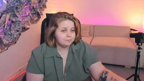 Snapshot of sladadeew chatting on January 2025 03:10:02 PM Slada Deew online show from January 2025 03:10:02 PM