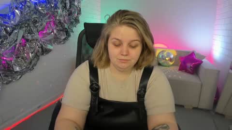 Snapshot of sladadeew chatting on February 2025 08:57:02 AM Slada Deew online show from February 2025 08:57:02 AM