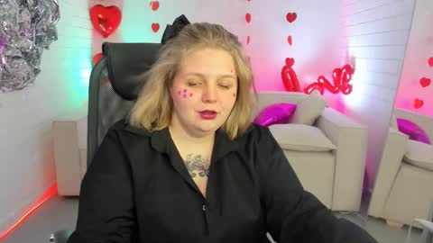 Snapshot of sladadeew chatting on February 2025 12:22:02 PM Slada Deew online show from February 2025 12:22:02 PM