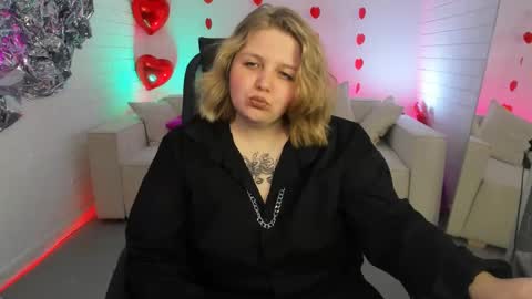 Snapshot of sladadeew chatting on February 2025 12:11:01 PM Slada Deew online show from February 2025 12:11:01 PM