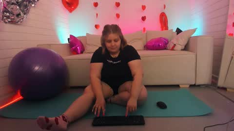 Snapshot of sladadeew chatting on March 2025 03:53:01 PM Slada Deew online show from March 2025 03:53:01 PM